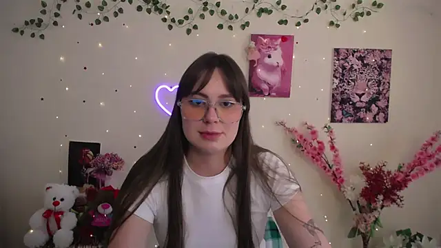 Amanda Bright  online show from May 22, 10:32 am