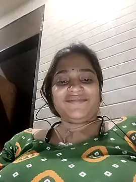 Snapshot of Trisha_71 chatting on May 7, 6:02 pm Trisha 71 online show from May 7, 6:02 pm