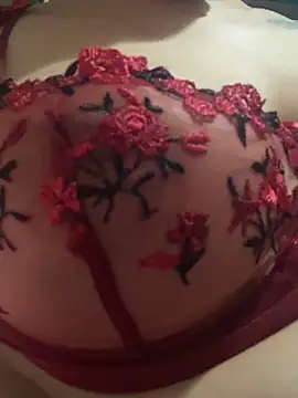 HinataArai online show from October 28, 8:00 pm