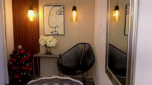 Snapshot of Lia_Mar_ chatting on December 1, 6:02 pm Lia Mar online show from December 1, 6:02 pm