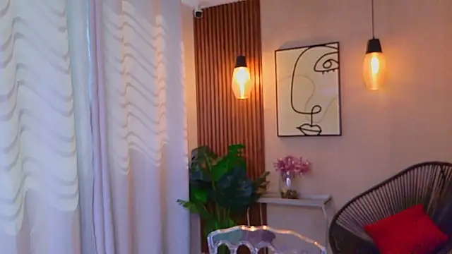 Lia Mar  online show from May 25, 7:09 pm