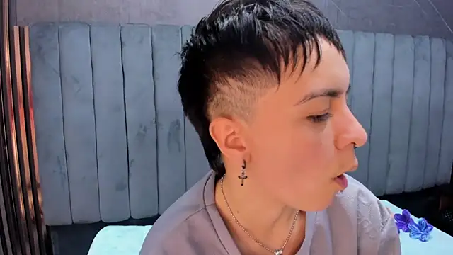  Hannah Hot online show from February 3, 6:40 am