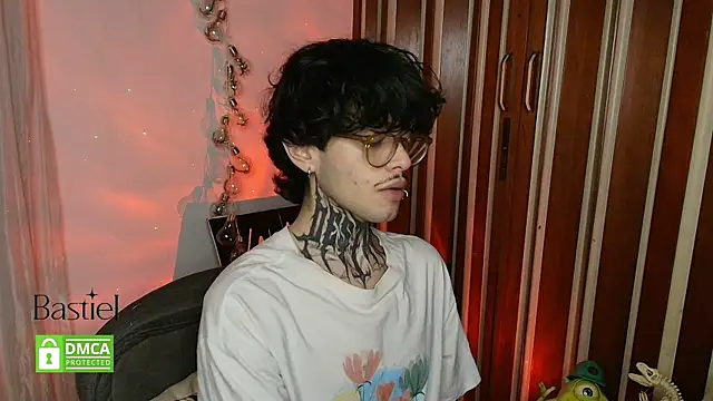 Snapshot of Mihail_leroy chatting on September 26, 1:20 am Mihail leroy online show from September 26, 1:20 am