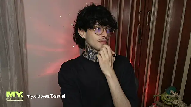 Mihail leroy online show from March 28, 1:38 am