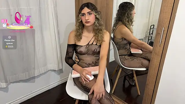 kayleesims  online show from June 11, 2:22 am
