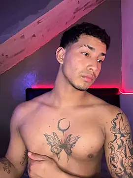 Snapshot of AlexBrasua chatting on September 30, 12:26 am AlexBrasua online show from September 30, 12:26 am