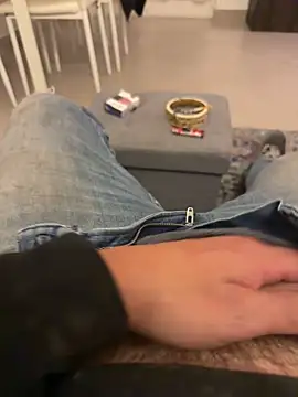 Snapshot of bomber126 chatting on October 22, 7:24 pm bomber126 online show from October 22, 7:24 pm