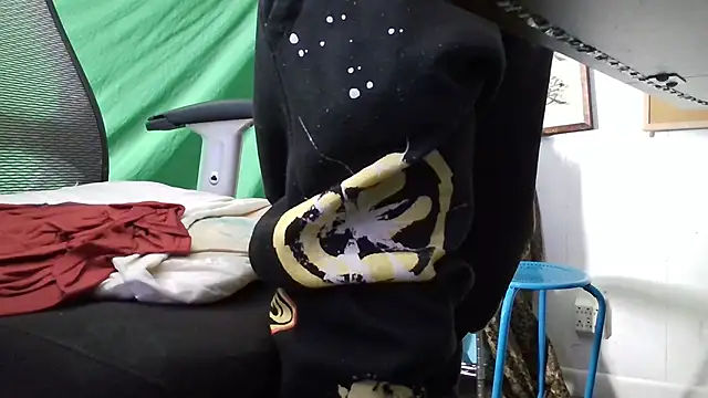 Snapshot of MasterDaddyCool chatting on September 11, 6:08 pm MasterDaddyCool online show from September 11, 6:08 pm