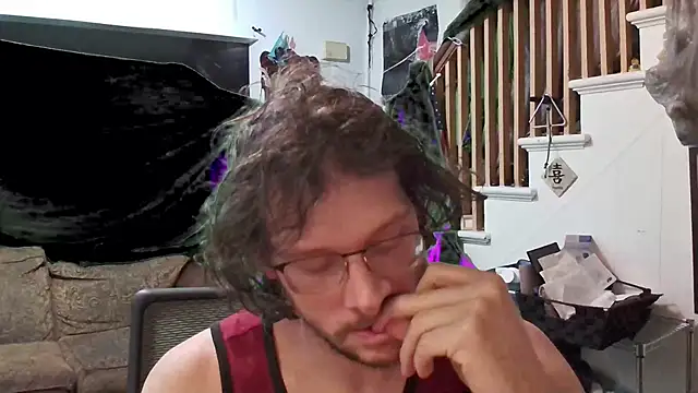 Snapshot of MasterDaddyCool chatting on September 30, 6:40 am MasterDaddyCool online show from September 30, 6:40 am