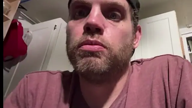 Snapshot of MasterDaddyCool chatting on October 29, 4:37 am MasterDaddyCool online show from October 29, 4:37 am