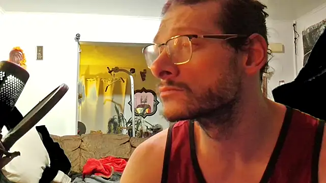 Snapshot of MasterDaddyCool chatting on November 4, 9:58 pm MasterDaddyCool online show from November 4, 9:58 pm