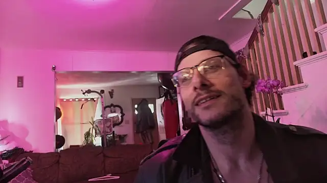 MasterDaddyCool online show from March 8, 6:55 pm