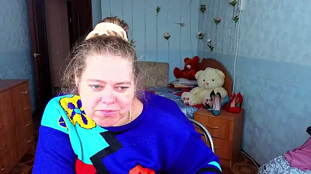 Audrey Aura online show from October 5, 5:06 am