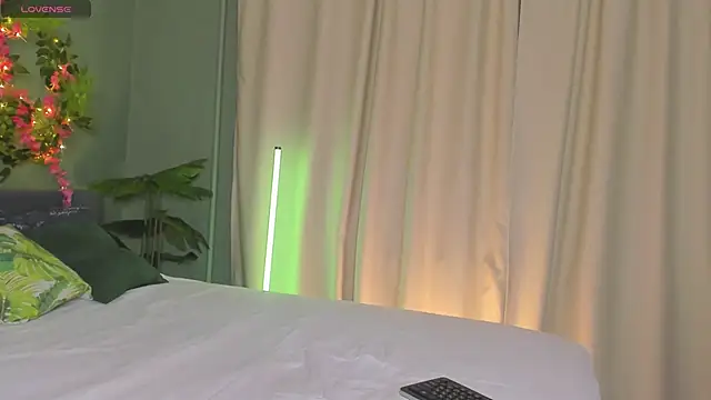 Lisbeth  Salander online show from November 25, 2:33 am