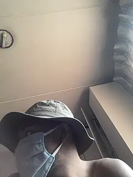 Snapshot of prefermaturedmommy chatting on October 21, 9:43 am prefermaturedmommy online show from October 21, 9:43 am