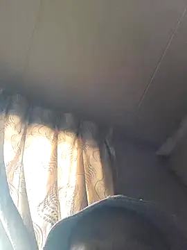 Snapshot of prefermaturedmommy chatting on January 18, 10:30 am prefermaturedmommy online show from January 18, 10:30 am