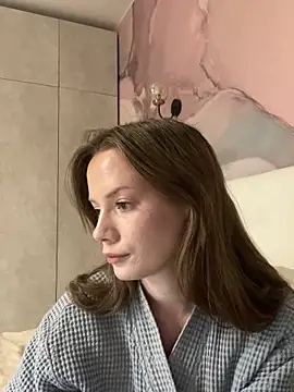 Snapshot of Rosie_Holmes_ chatting on October 11, 1:42 pm Rosie Holmes  online show from October 11, 1:42 pm