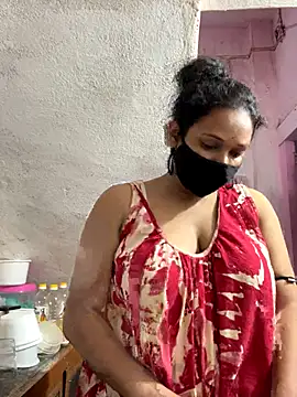 Snapshot of Priyajaanbaby chatting on October 15, 7:19 am Priyajaanbaby online show from October 15, 7:19 am