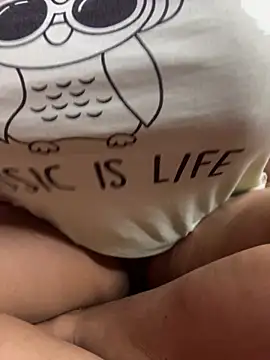 Snapshot of Priyajaanbaby chatting on December 3, 5:44 pm Priyajaanbaby online show from December 3, 5:44 pm