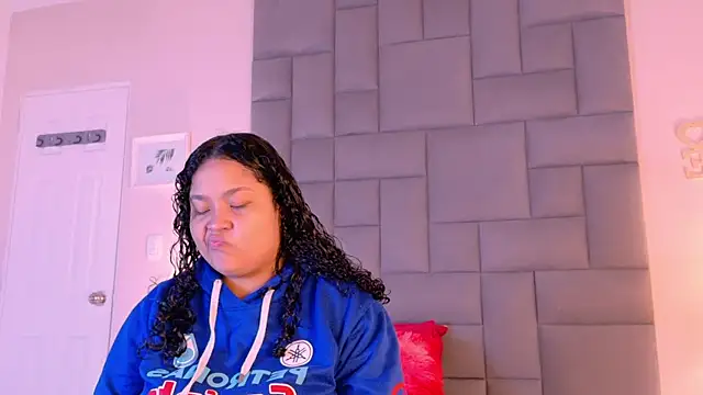 KITY HILL online show from October 2, 4:30 am