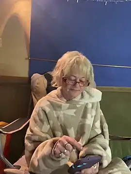 ladyboatlady online show from February 4, 7:25 am