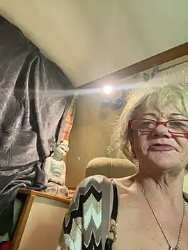 ladyboatlady online show from March 6, 7:54 pm