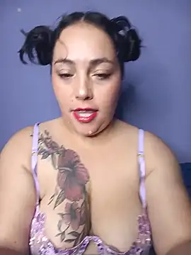 Snapshot of jazmin_blowjob chatting on July 9, 10:52 am jazmin blowjob online show from July 9, 10:52 am