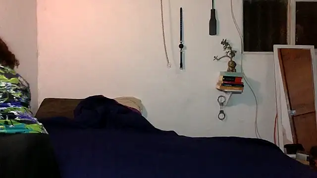 Snapshot of indomitaFox chatting on November 28, 4:15 am indomitaFox online show from November 28, 4:15 am