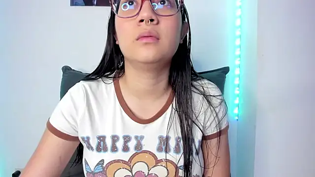 Snapshot of rouse_red chatting on October 25, 1:29 pm rouse red online show from October 25, 1:29 pm