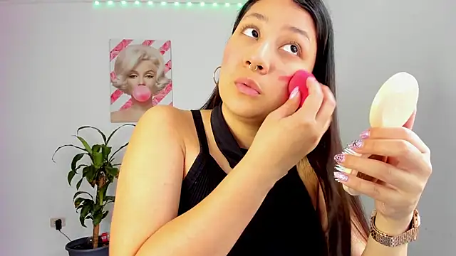 Snapshot of rouse_red chatting on November 12, 6:08 pm rouse red online show from November 12, 6:08 pm