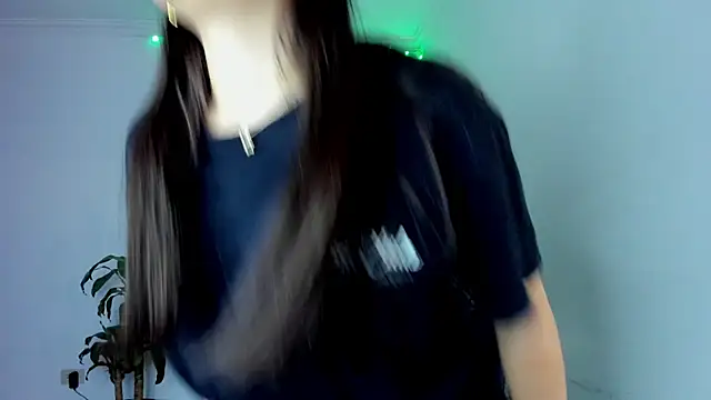 Snapshot of rouse_red chatting on November 19, 7:14 pm rouse red online show from November 19, 7:14 pm