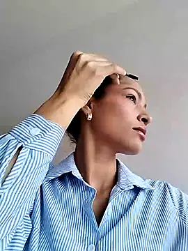 SofiaDelicia online show from September 17, 1:57 pm