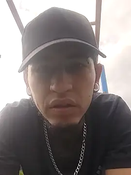 Snapshot of Tattoboy19cm chatting on September 10, 1:00 pm Tattoboy19cm online show from September 10, 1:00 pm