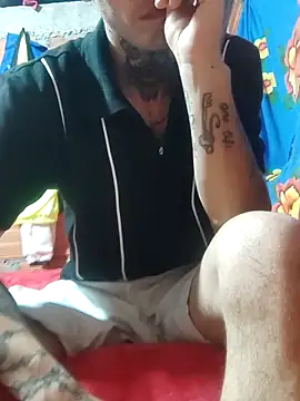 Snapshot of Tattoboy19cm chatting on November 1, 10:56 pm Tattoboy19cm online show from November 1, 10:56 pm