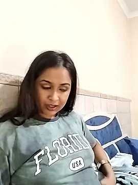 cute indianxo online show from January 17, 10:24 pm