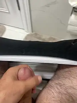 Snapshot of Heros2000 chatting on October 2, 5:09 pm Heros2000 online show from October 2, 5:09 pm