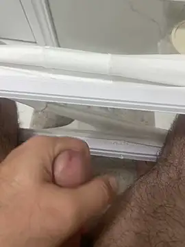 Snapshot of Heros2000 chatting on November 26, 4:02 am Heros2000 online show from November 26, 4:02 am