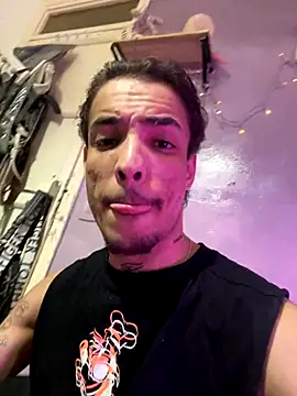 Snapshot of luluycoco chatting on October 3, 7:38 am luluycoco online show from October 3, 7:38 am