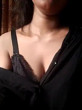 Snapshot of Black_Moon15 chatting on April 28, 11:37 am Black Moon15 online show from April 28, 11:37 am