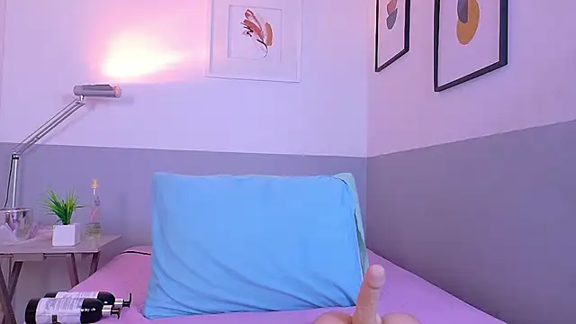 Snapshot of cutepetitee chatting on February 20, 7:36 pm cutepetitee online show from February 20, 7:36 pm