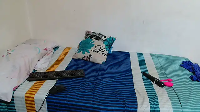 Snapshot of SinfullyForbiddeno7 chatting on October 22, 10:20 pm SinfullyForbiddeno7 online show from October 22, 10:20 pm