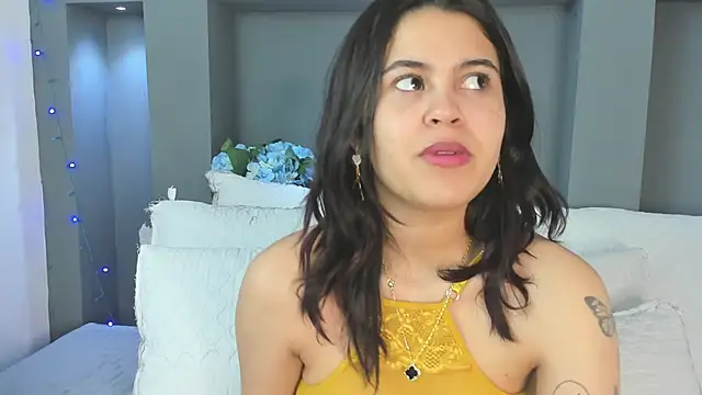 Snapshot of MaiaaCandy chatting on September 14, 3:38 am MaiaaCandy online show from September 14, 3:38 am