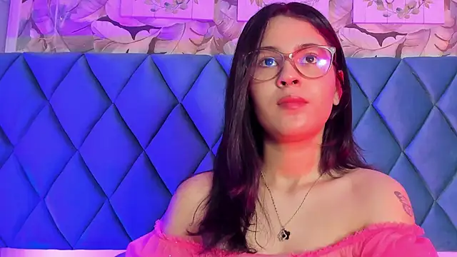 Snapshot of MaiaaCandy chatting on December 16, 9:31 pm MaiaaCandy online show from December 16, 9:31 pm