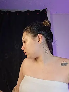 AmaiaSalvatore online show from February 21, 10:55 pm