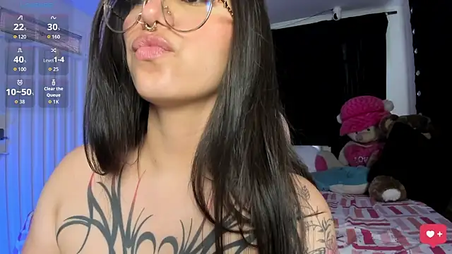 ZoeBlue6 online show from June 3, 2:33 pm