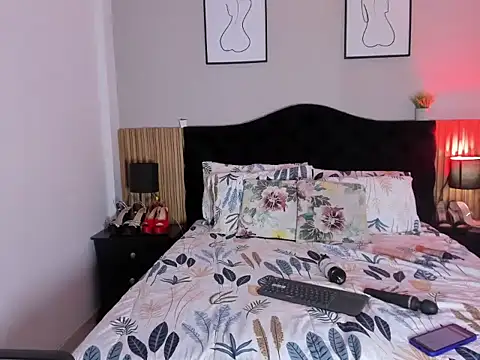 Pauline Fox online show from March 31, 2:57 am