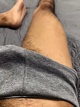 Yucsingl1 online show from April 12, 12:48 am