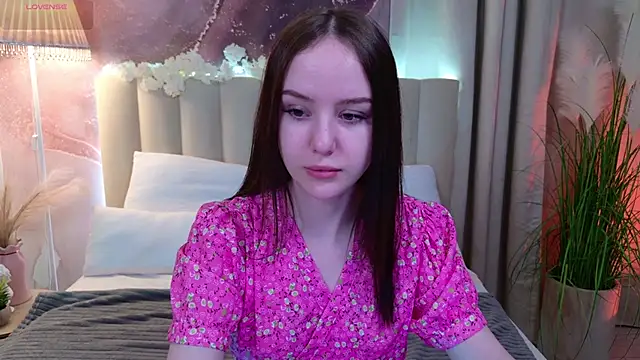 Snapshot of MarySparkle chatting on September 30, 2:49 am MarySparkle online show from September 30, 2:49 am