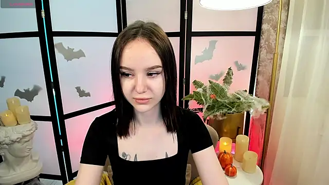 Snapshot of MarySparkle chatting on October 14, 4:35 am MarySparkle online show from October 14, 4:35 am