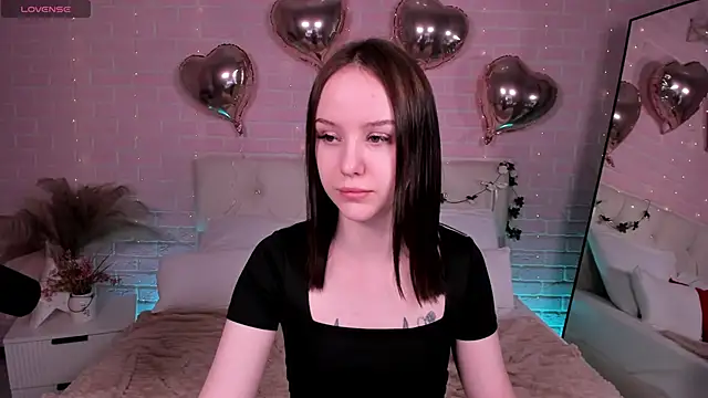 Snapshot of MarySparkle chatting on November 30, 4:05 am MarySparkle online show from November 30, 4:05 am